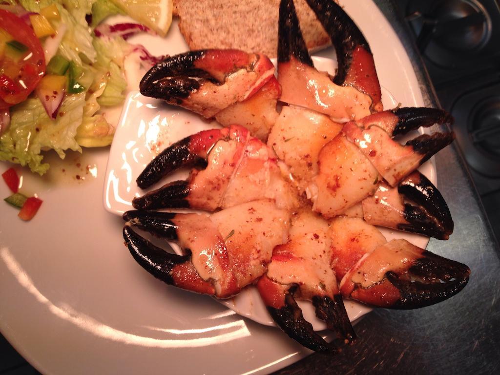 The Fleet Inn Guesthouse & Restaurant Killybegs Exteriör bild